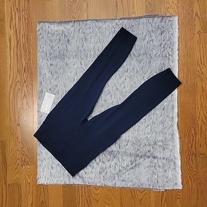 Athleta Navy Blue Ultimate Stash II Legging, Women's Medium, worn ONLY ONCE.